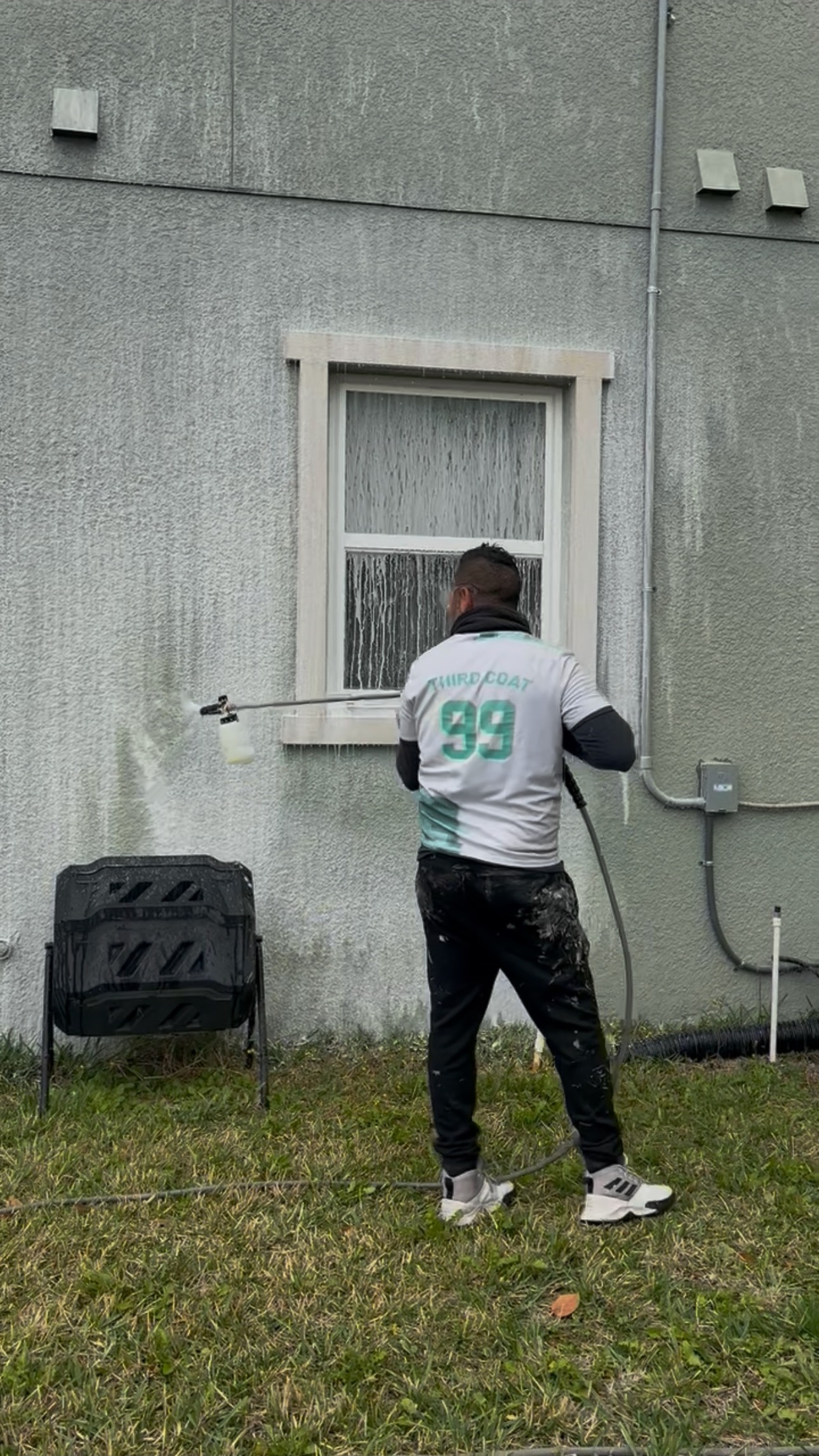 Soft wash exterior house cleaning by Third Coat technician. Orlando, FL